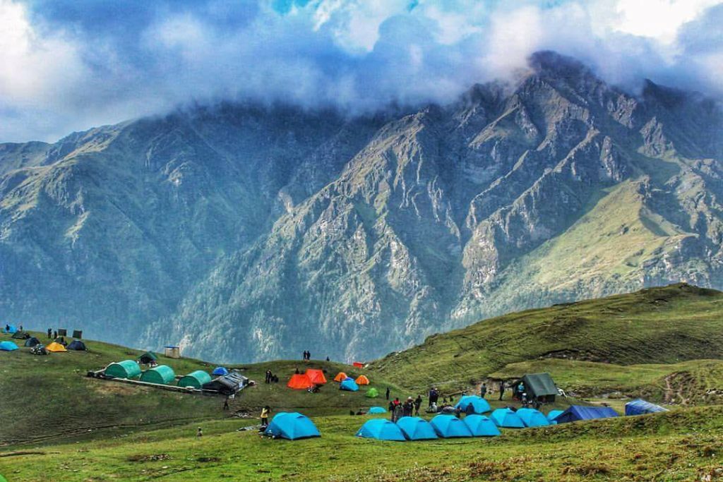 Mysterious Roopkund Lake Desinomadz