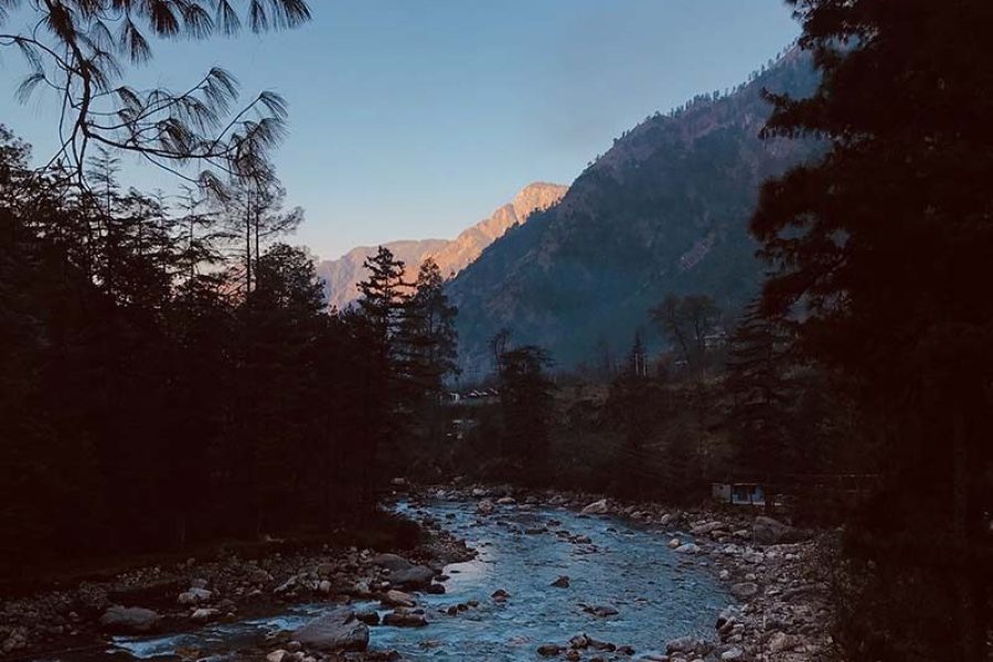 Kheerganga-trek-desinomadz