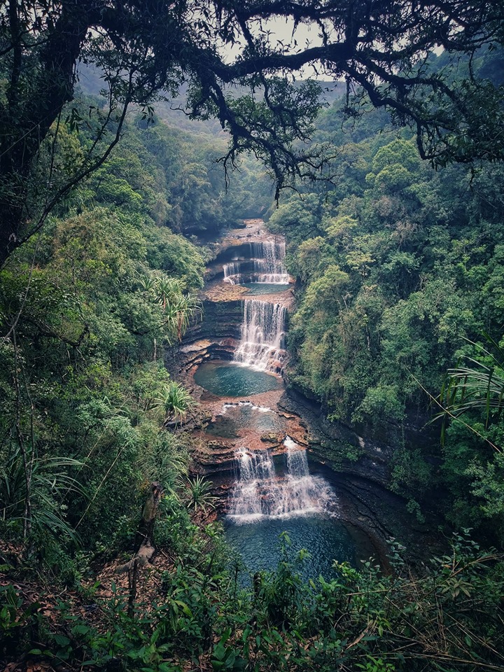 Wei Sawdong waterfalls in Sohra desi nomadz